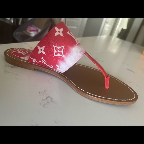 Louis Vuitton Red Sandsls - Picture 3 of 4